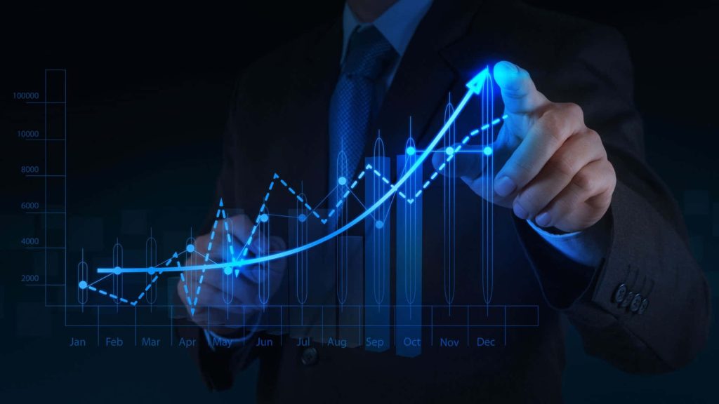 Moving averages are one of the most versatile and widely used tools in forex trading. They help traders identify trends, forecast potential reversals, and smooth out market noise. In this comprehensive guide, we’ll explore how to trade forex using moving averages effectively, including their types, applications, and strategies. Whether you’re a beginner or an experienced trader, mastering moving averages can enhance your decision-making process and improve your trading outcomes. Want to elevate your forex trading knowledge and skills? Join EPIQ Trading Floor today! Start your risk-free 3-day trial and enjoy exclusive resources like trade signals, Member’s only livestreams, and one-on-one coaching. Use code “BLOG” at checkout for 10% off your membership. Cancel anytime within the trial period without being charged.