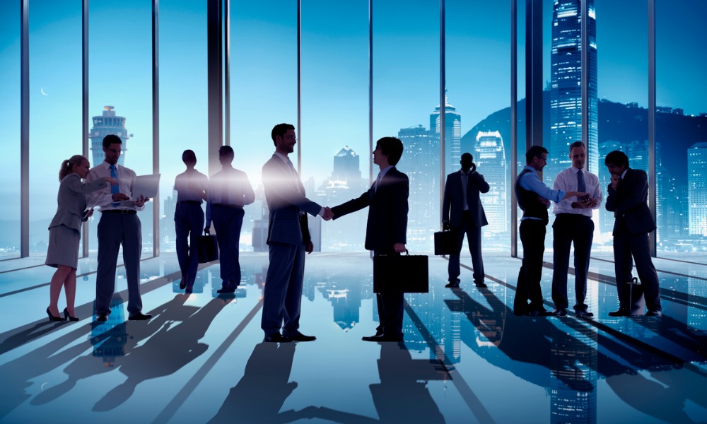 How Institutional Investors Influence the Market
The entry of institutional investors has introduced greater liquidity into the crypto market. With increased liquidity, digital assets experience less price manipulation and reduced volatility, creating a more stable trading environment. This shift makes crypto more appealing to both retail traders and large-scale investors.
Institutional participation has also changed trading strategies in crypto markets. Unlike retail investors who often engage in speculative trading, institutions take a more strategic, long-term investment approach. This has led to an increase in demand for staking, yield farming, and structured investment products in the crypto space.